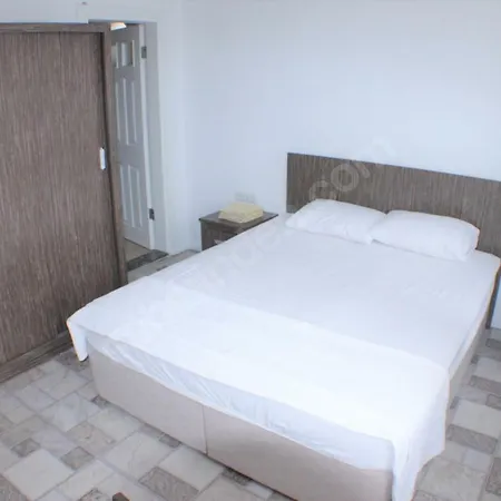 Apart Otel Alice *